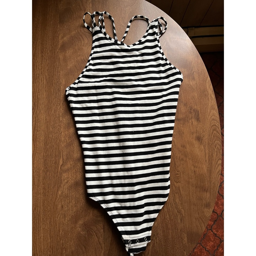 NEW WITH TAGS Abercrombie Black and White Striped Bodysuit